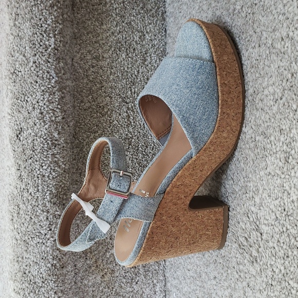 Corkys Shoes - Corkys Blue and Tan Heeled Sandals  NWT